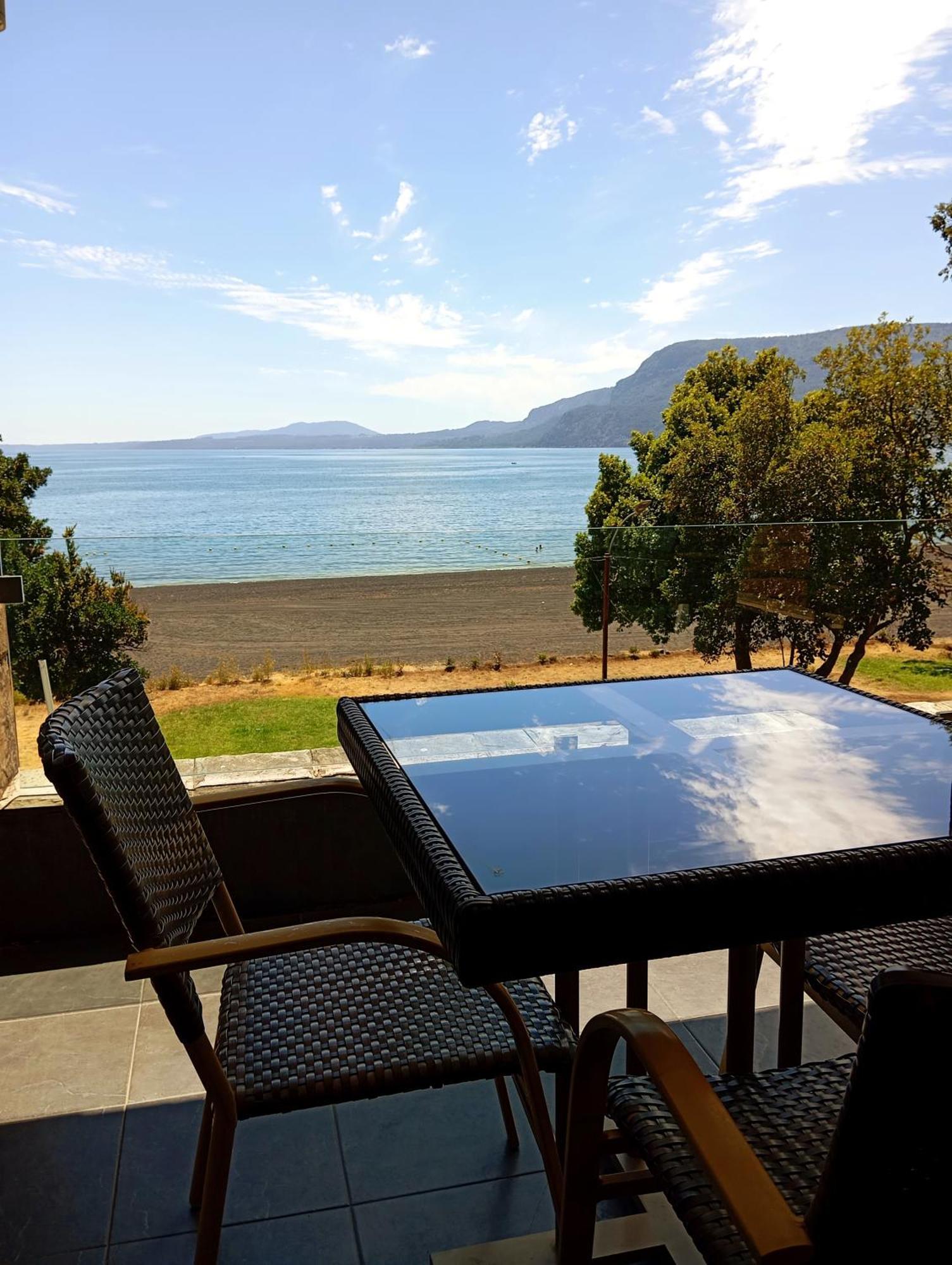 Hotel Playa Grande Suites Pucon Exterior photo